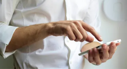 Expert Karhabti.app au téléphone